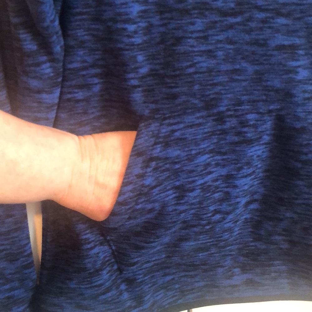 Hurley pull over - Picture 4 of 5
